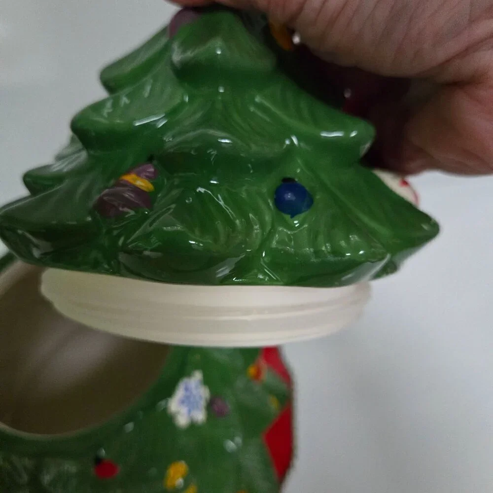 Temptations By Tara Christmas Tree Cookie Jar 940048